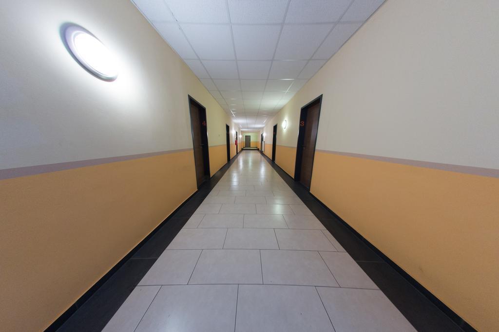Hotel Hollis Rast Sangerhausen Esterno foto